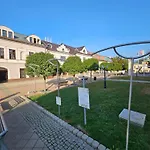 Lägenhet Luxury Square