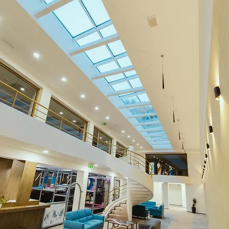 Luxury Square Apartment *