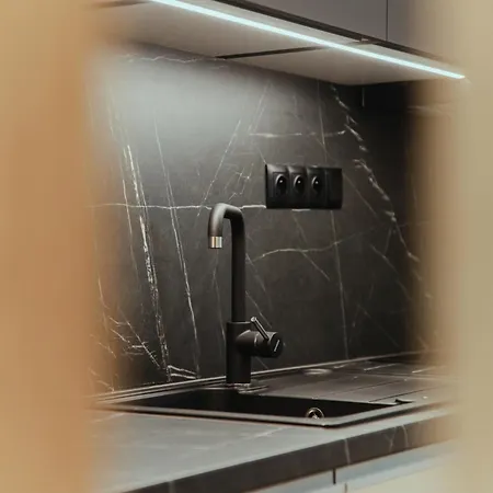 Luxury Square *