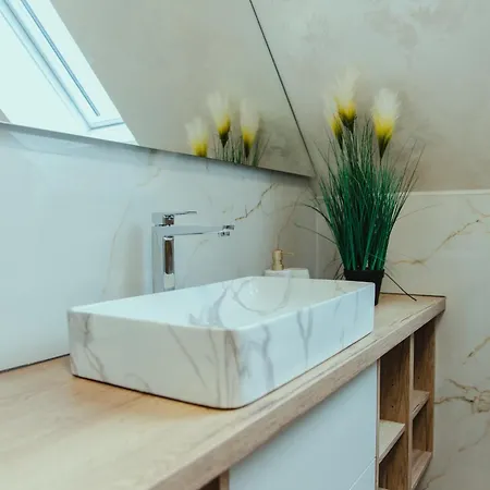 Luxury Square * Dolny Kubin